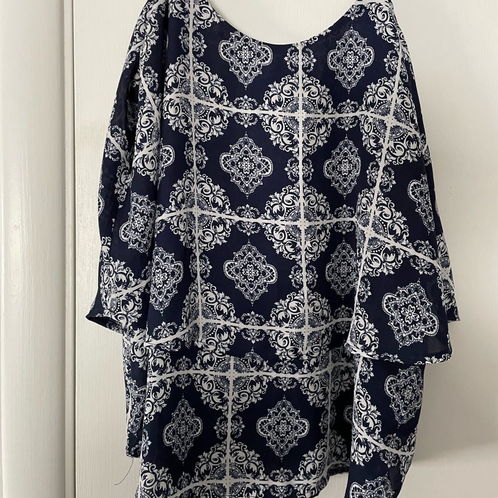 Francesca’s Navy Overlay Tank - Picture 3 of 5